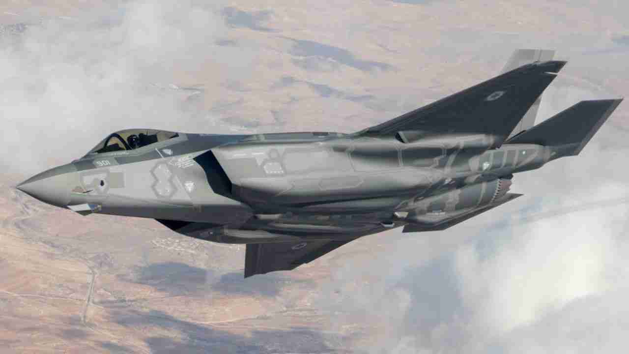 F-35I de Israel derruba Yak-130 iraniano em 1º abate aéreo histórico