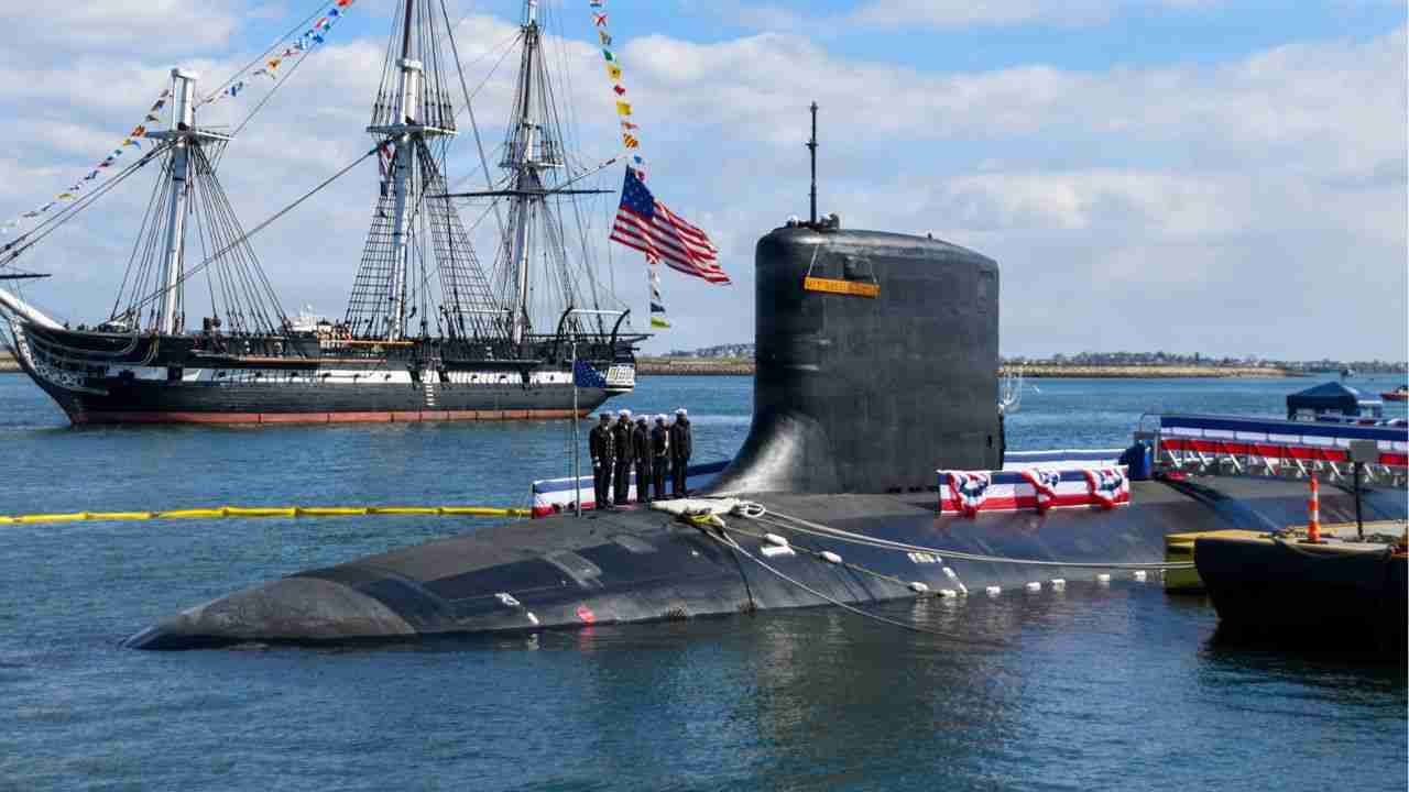 La marine américaine accueille le sous-marin nucléaire USS Massachusetts lors d’une cérémonie à Boston
