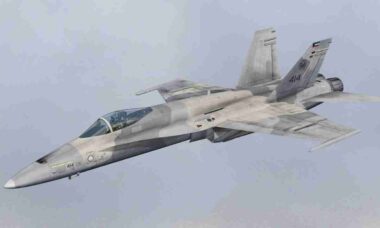 Kuwait: F/A-18 abate 3 F-15E dos EUA em incidente de fogo amigo