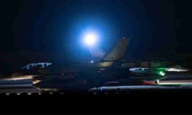 Israel usa F-16 com munições cluster para conter mísseis do Irã