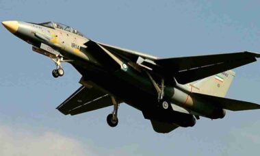 Israel bombardeia base em Isfahan e ameaça eliminar últimos F-14 Tomcat do Irã
