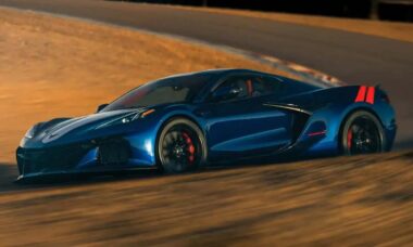 Chevrolet revela Corvette Grand Sport para 2027; confira fotos e mais detalhes