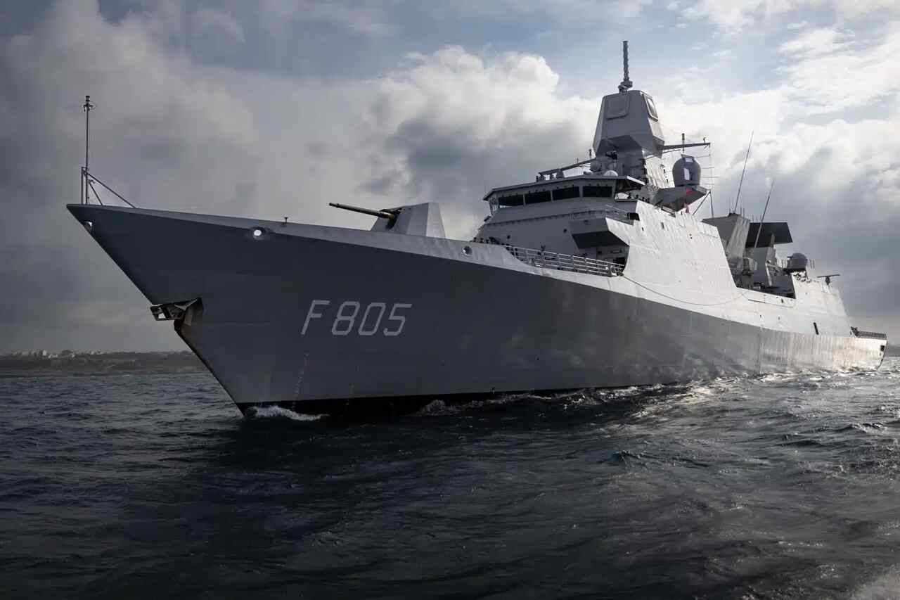 Fragata holandesa HNLMS Evertsen será implantada no Mediterrâneo