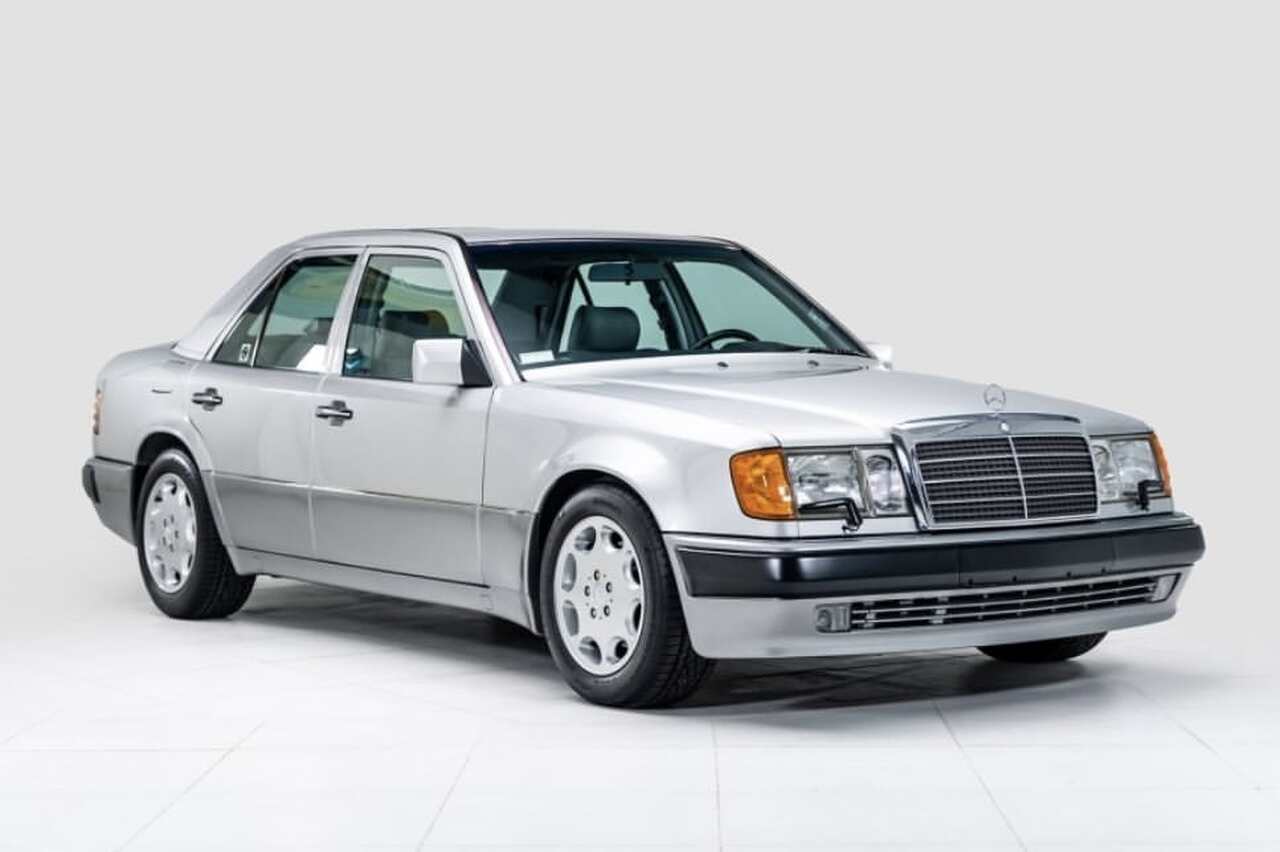 Mercedes 500E do comediante Jerry Seinfeld é vendida a valor recorde em leilão