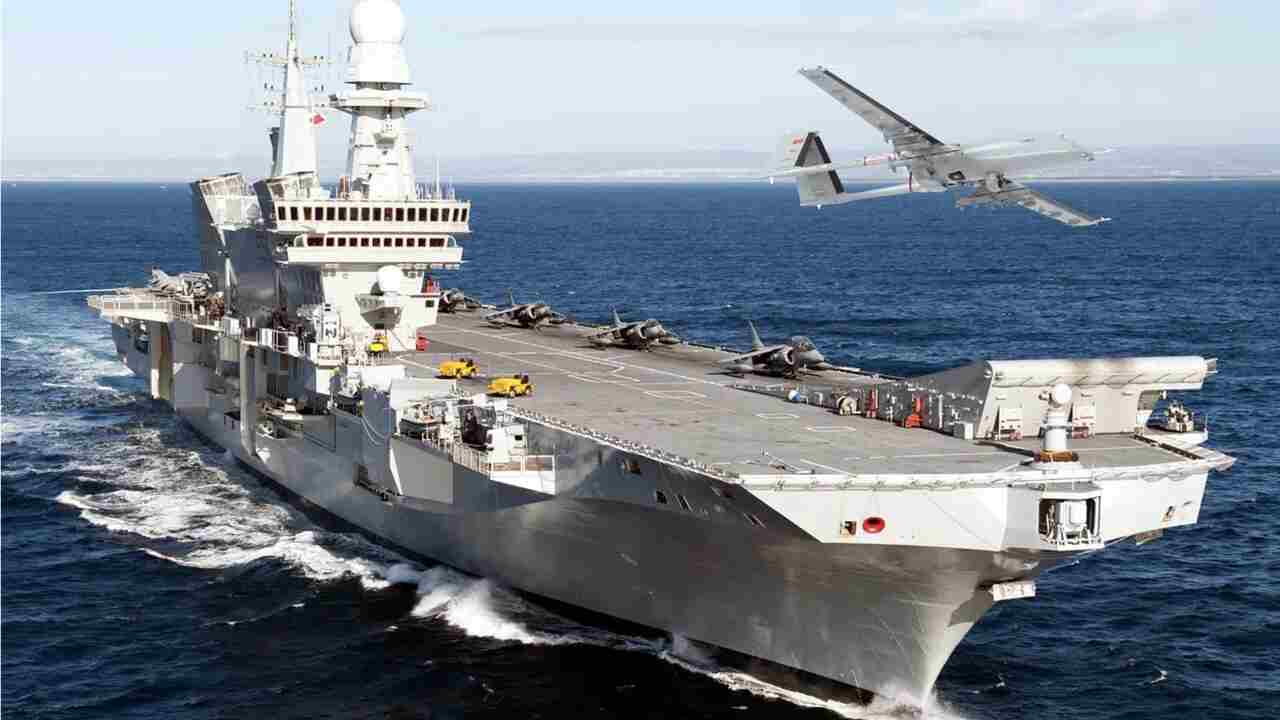 La marine italienne révèle des plans d’acquisition de drones TB3 pour le porte-avions Cavour