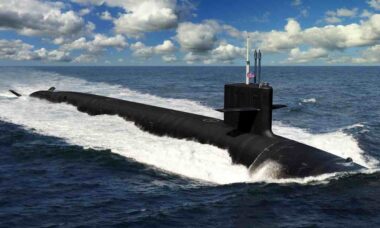 Marinha dos EUA garante novo acordo de US$ 15,4 bilhões para submarinos da classe Columbia