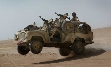 Exército britânico irá aposentar sua frota de Land Rovers após 70 anos