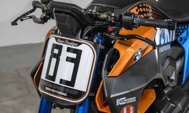 R 1300 R Superhooligan. Foto: BMW Motorrad