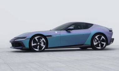 Ferrari anuncia recall do 12Cilindri após problema com tonalidade dos vidros