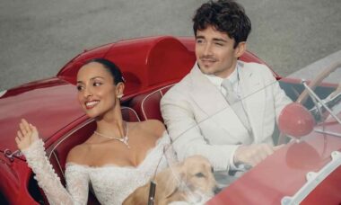 Charles Leclerc dirige Ferrari rara de US$ 11 milhões após seu casamento em Mônaco