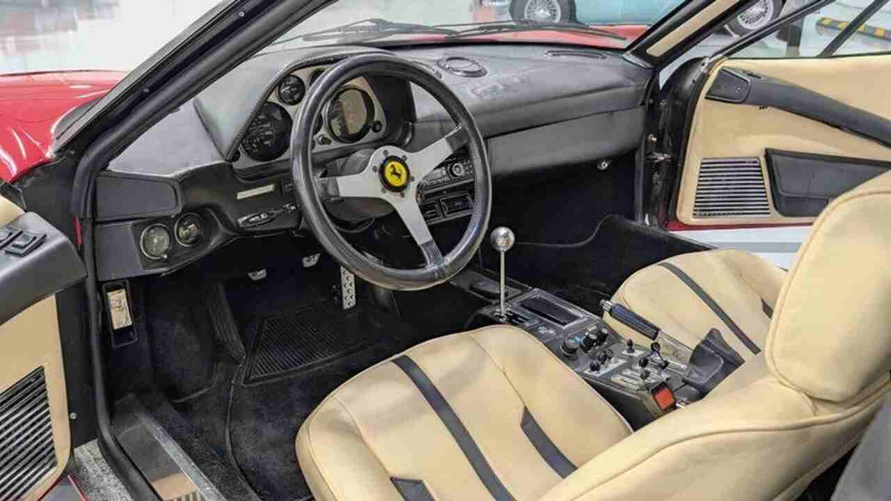 Ferrari 308 GTS 1979 ze série „Magnum, P.I.“ bude příští měsíc vydražena