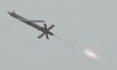 Irã coloca em campo versão atualizada do drone kamikaze Shahed-101