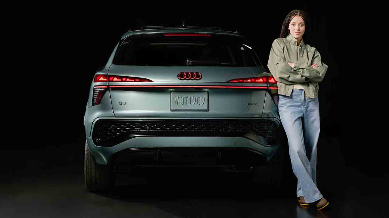 Audi lança novo Q3 2026 em campanha com Morgan Freeman e Chase Infiniti. Foto: Audi of America