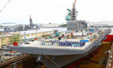Japão conclui conversão do JS Izumo para operar caças F-35B. Foto: Facebook @fleetsurfaceforce