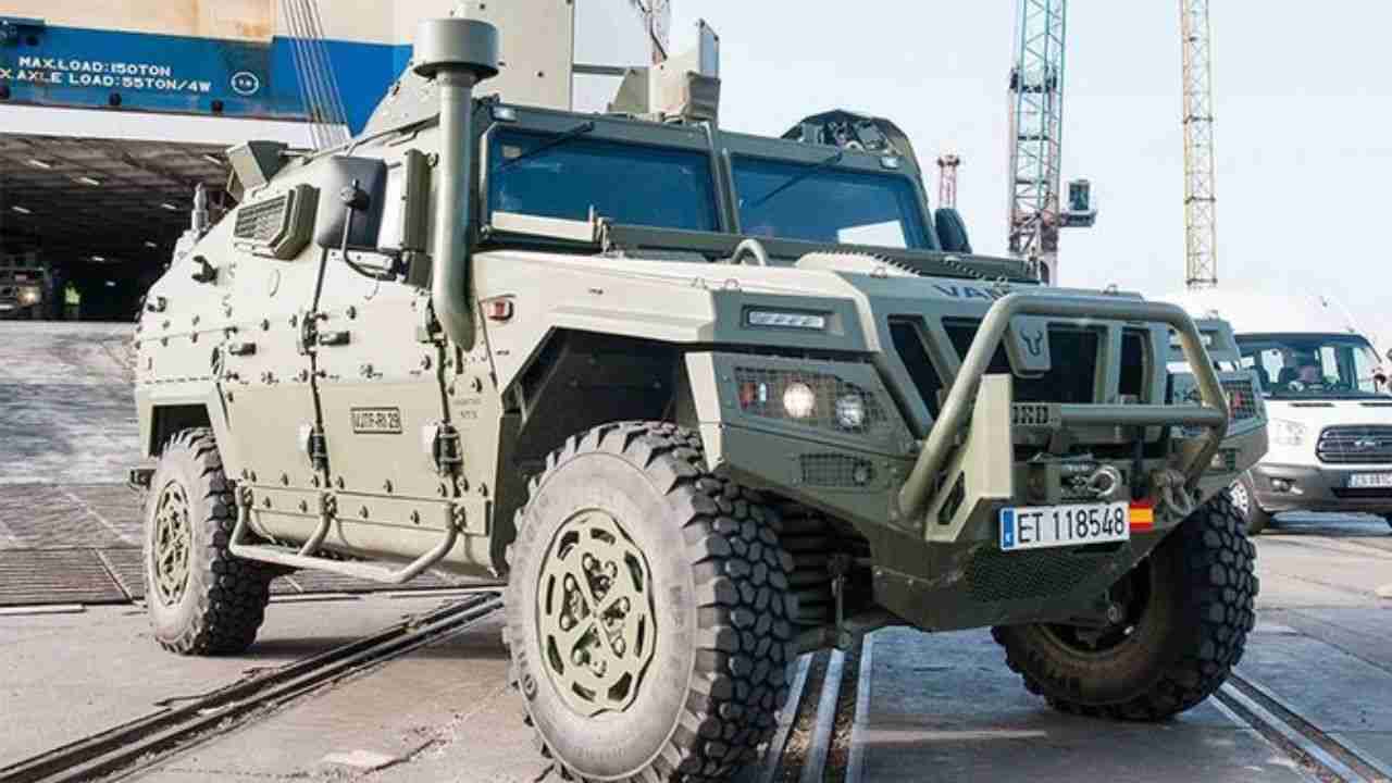 スペイン、VAMTAC装甲車100両とパトリオットミサイル5発をウクライナへ供与