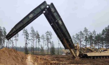 Exército dos EUA adquire 20 JAB baseados no Abrams por US$ 44,9 milhões