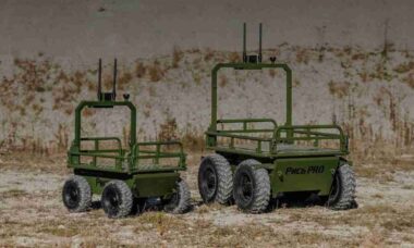 Ucrânia apresenta Lynx+: robô terrestre leva 350 kg e evacua feridos com autonomia de 80 km