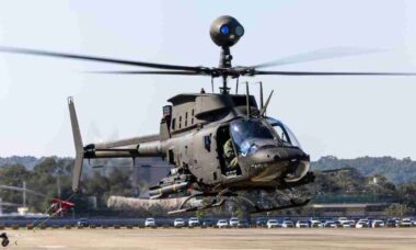 Taiwan troca helicópteros por drones e planeja armar Black Hawk com mísseis