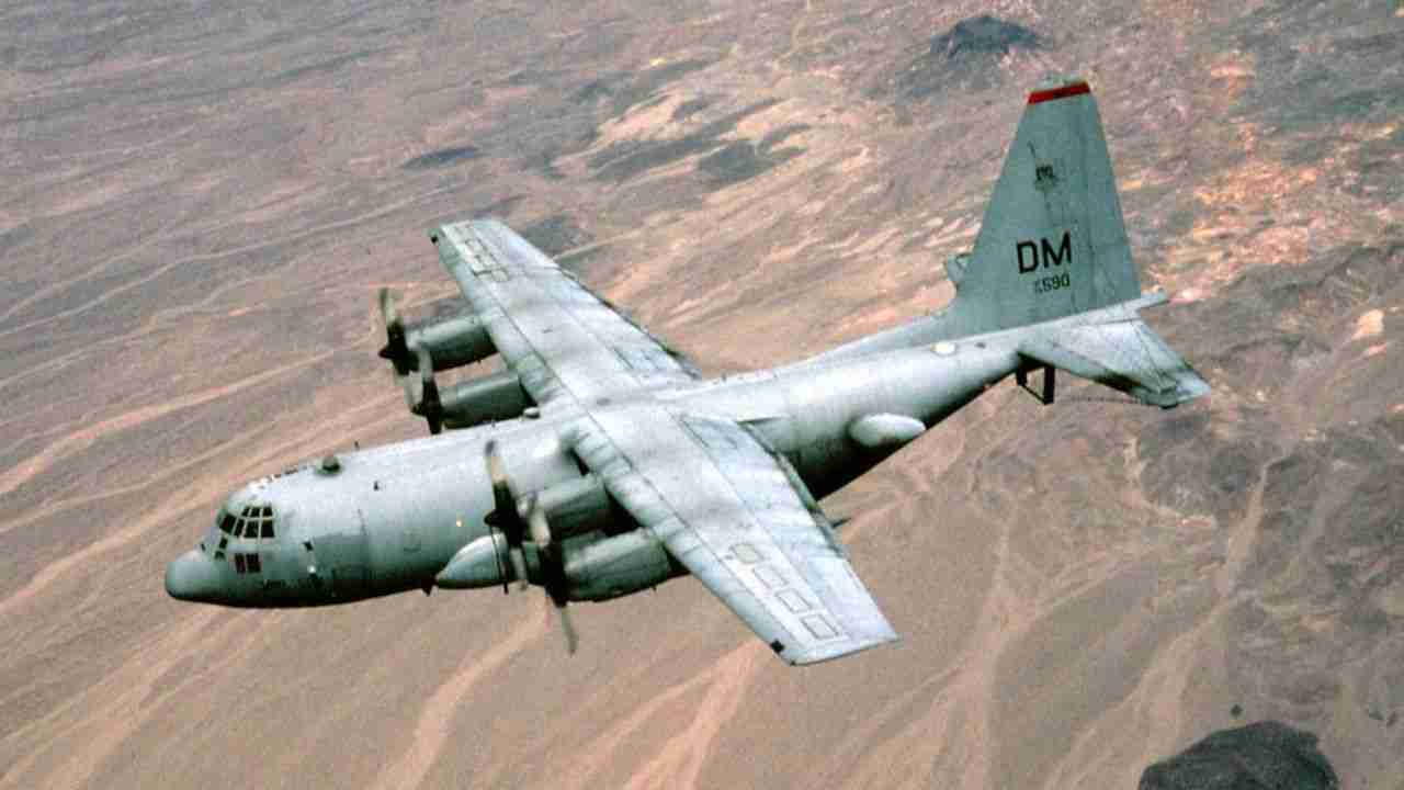 Iraanse aanval beschadigt twee zeldzame Amerikaanse elektronische oorlogsvoertuigen in Saoedi-Arabië