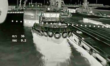 Ucrânia usa drones e destrói rebocador russo em porto sob controle de Moscou