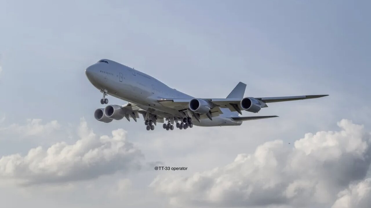 Boeing 747-8i do Catar, oferecido a Trump como Air Force One interino, realiza voos de teste