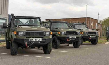 Babcock apresenta caminhonete baseada em Toyota para suceder a Land Rover do Exército britânico