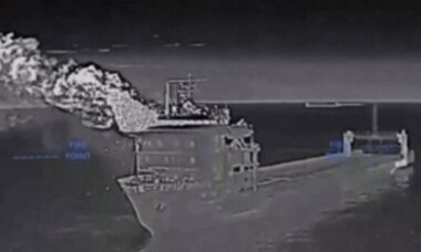 Drones ucranianos atacam balsa russa usada para logística militar