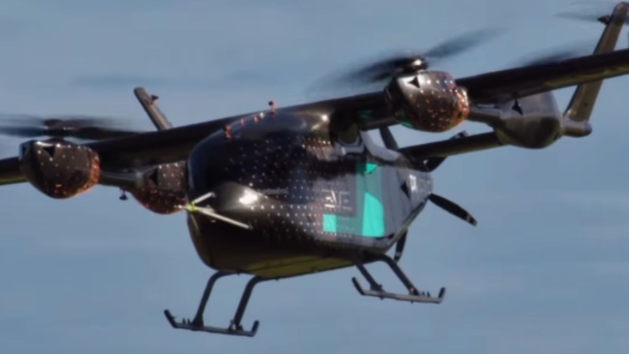 Carro voador brasileiro da Eve Air Mobility completa 50 voos de teste