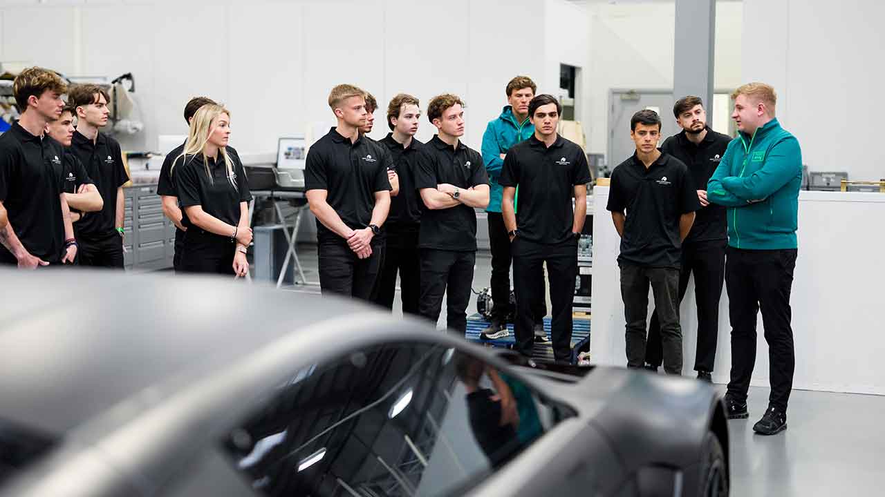 Aston Martin abre disputa por uma das vagas mais desejadas do automobilismo mundial. Foto: Aston Martin