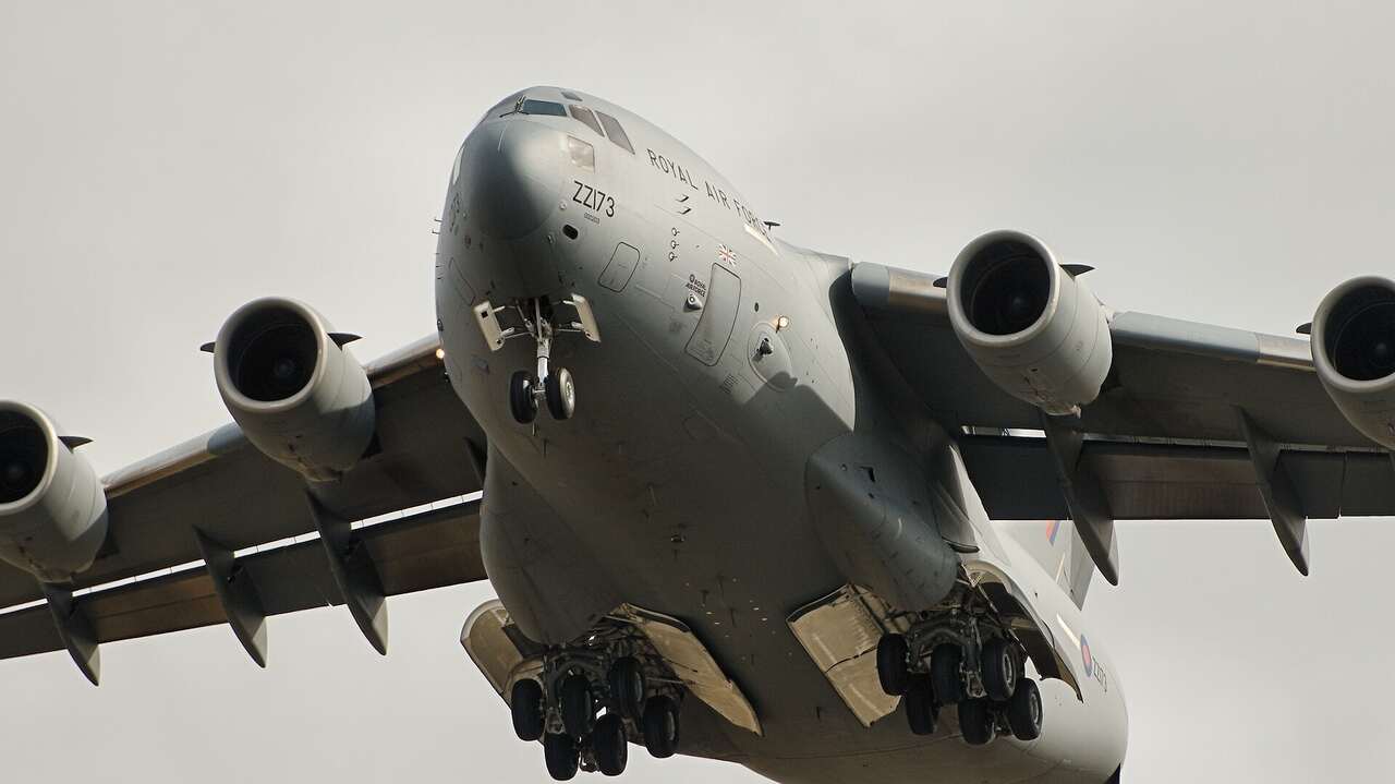 RAF C-17 lander i verdens nordligste permanent beboede bosættelse