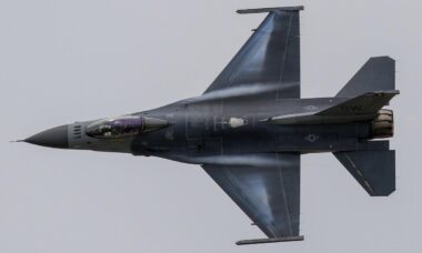 Peru enfrenta crise política após fechar acordo para aquisição de caças F-16