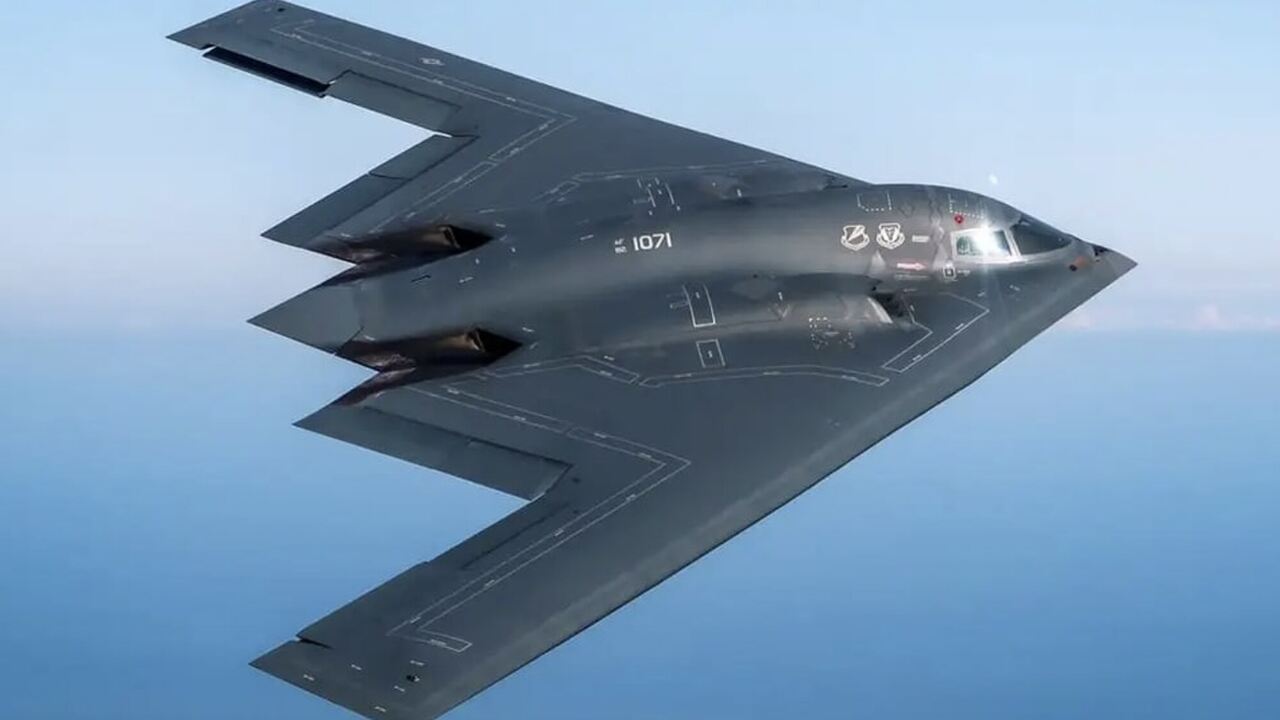 Bombardéry B-2 zasáhly podzemní velitelství IRGC poblíž Teheránu