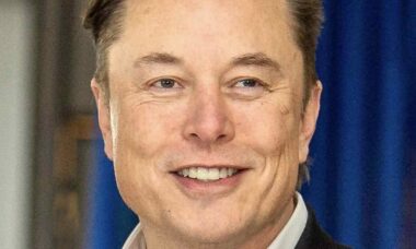 SpaceX ganha acordo de US$ 57 milhões no Pentágono para comunicações espaciais militares