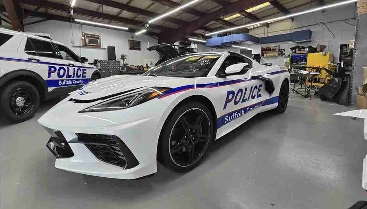 Polícia de Long Island integra Corvette Stingray em sua frota de viaturas
