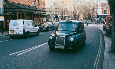 Reino Unido bate recorde de multas por excesso de velocidade e assusta motoristas com novos radares. Foto: Pexels