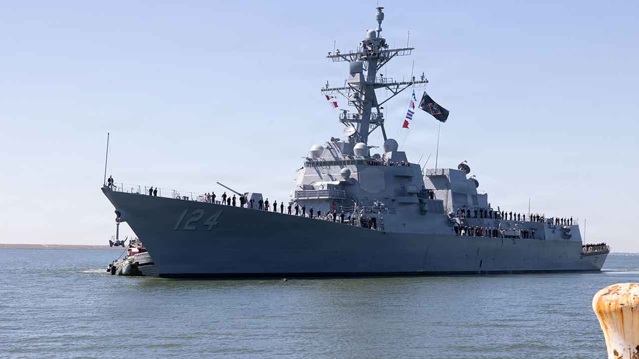 USS Harvey C. Barnum Jr. (DDG 124). 写真：U.S. Navy