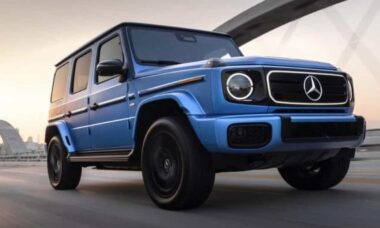 Mercedes-Benz anuncia recall de elétrico por falha que pode fazer as rodas caírem
