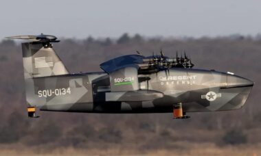 Regent Squire, futuro drone de vigilância da Marinha dos EUA, faz primeiro voo de teste