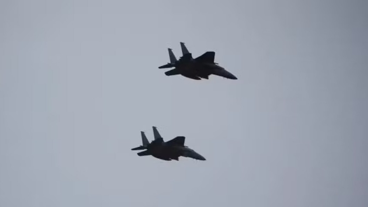 Sørkoreanske jagerfly kolliderer i luften mens pilotene tok bilder