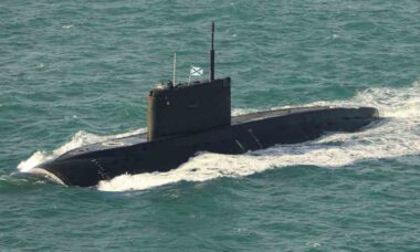 Submarino Krasnodar, da classe Kilo. Foto: Royal Navy