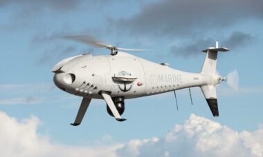 França compra mais drones S-100 para integração nas fragatas FREMM