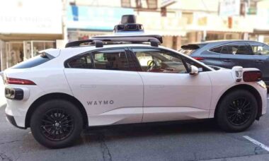 Waymo e Waze lançam programa piloto para conserto de buracos nas estradas
