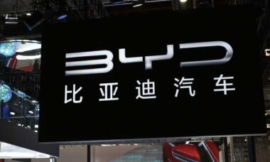 BYD volta a ser alvo de denúncias de trabalho forçado em fábrica na Europa