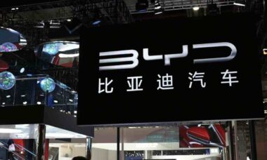 Fabricante de carros elétricos BYD é acusada de trabalho forçado em fábrica na Europa