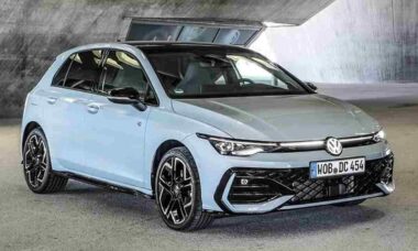 Volkswagen revela Golf híbrido para o mercado europeu