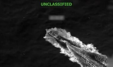 Ataque dos Estados Unidos a embarcação no Oceano Pacífico deixa 3 mortos