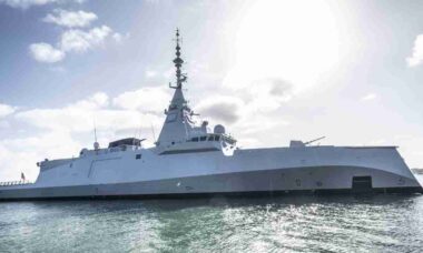 Suécia escolhe fragatas francesas para reforçar defesa naval até 2035