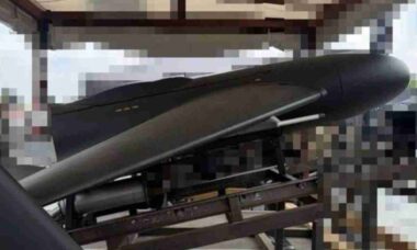 Ucrânia revela novo drone kamikaze com alcance de 300 km e poder destrutivo pesado