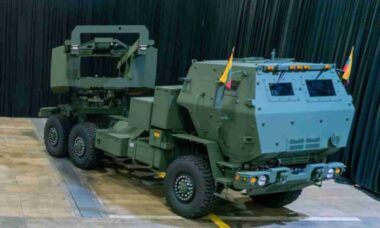 Lituânia recebe primeiros HIMARS e reforça defesa na fronteira da OTAN