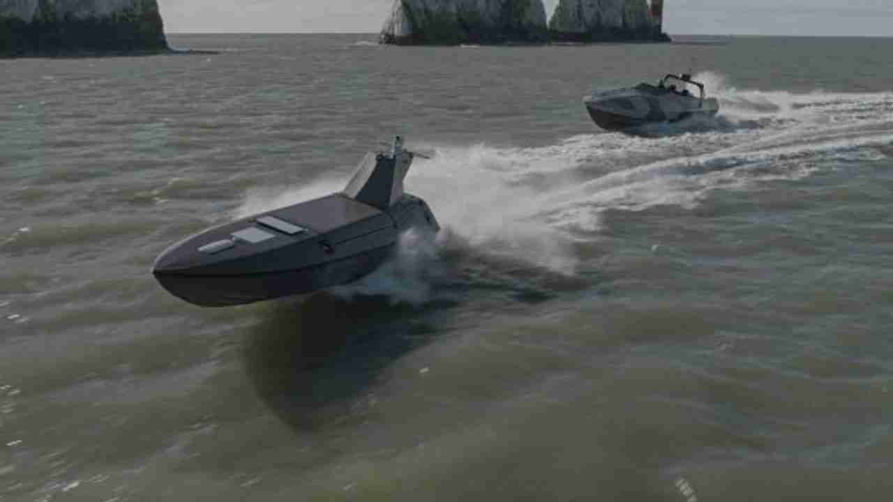 Reino Unido envia drones navais autônomos para reforçar segurança em Hormuz
